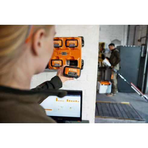 PARALÉLNA RÝCHLONABÍJAČKA, AL 301