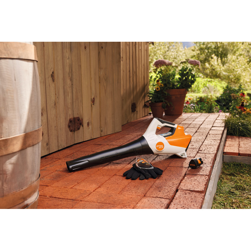 Akumulátorový fúkač STIHL BGA 30 set s 2 x AS 2 + AL 1