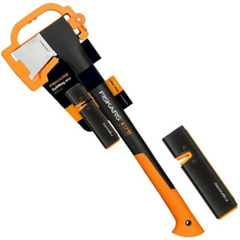 Set Fiskars sekera X17 + ostrič 