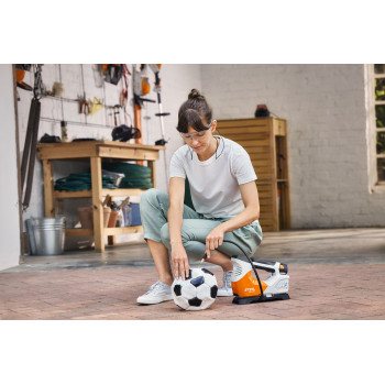Akumulátorový kompresor STIHL KOA 20 stroj