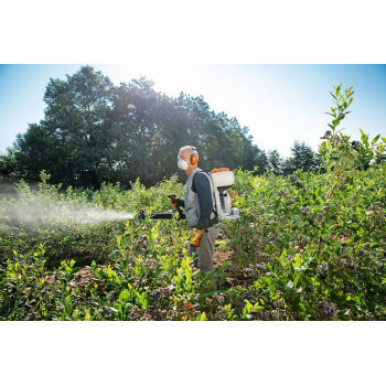 Motorovy rosič STIHL SR 200