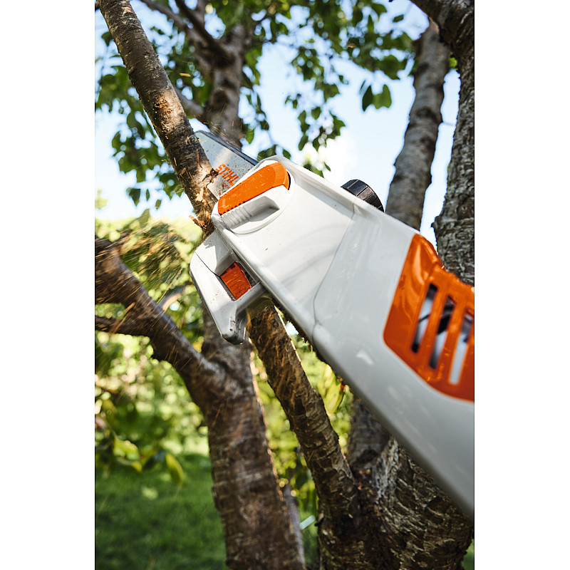 Akumulátorová vyvetvovacia píla STIHL HTA 30 stroj