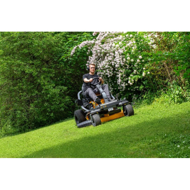 Trávny traktor ZeroTurn Rider Cub Cadet ZTS3 127